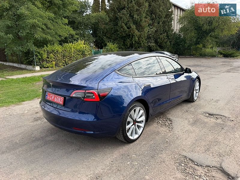 Седан Tesla Model 3 2022 в Золочеве фото 12 Седан Tesla Model 3 2022 в Золочеве