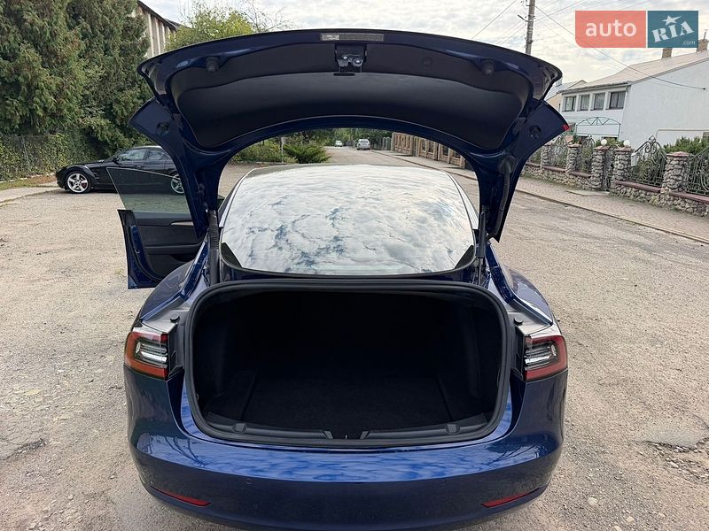 Седан Tesla Model 3 2022 в Золочеве фото 25 Седан Tesla Model 3 2022 в Золочеве