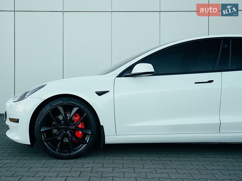 Седан Tesla Model 3 2021 в Харкові