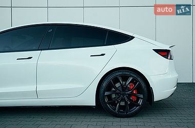 Седан Tesla Model 3 2021 в Харкові