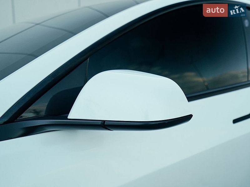 Седан Tesla Model 3 2021 в Харкові