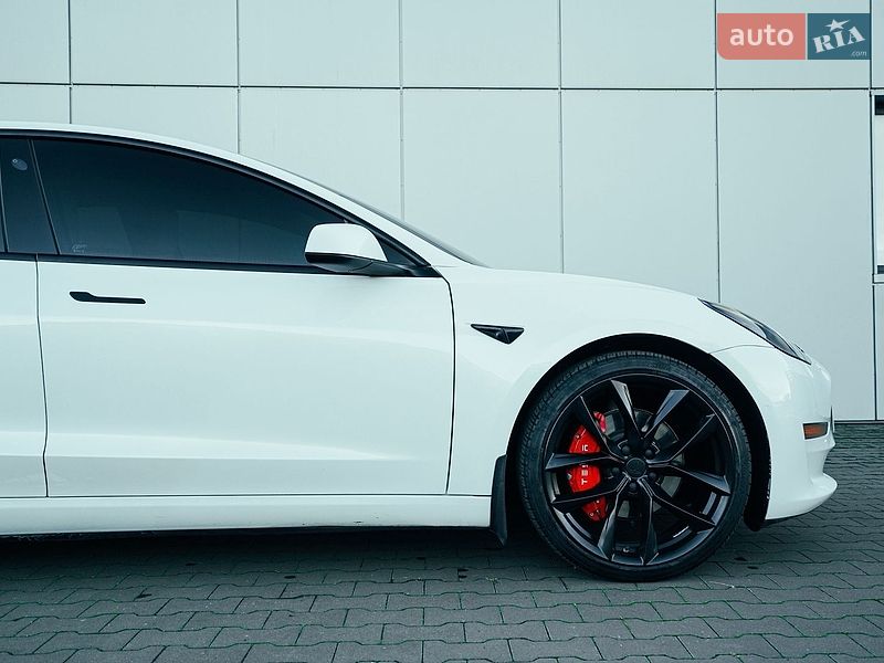 Седан Tesla Model 3 2021 в Харкові