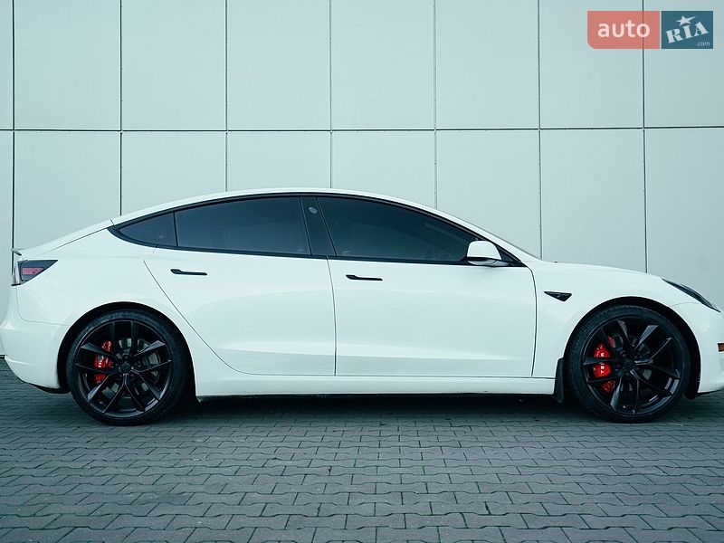 Седан Tesla Model 3 2021 в Харкові