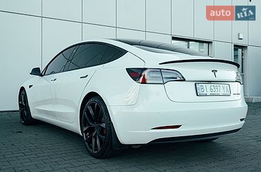Седан Tesla Model 3 2021 в Харкові