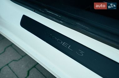 Седан Tesla Model 3 2021 в Харкові