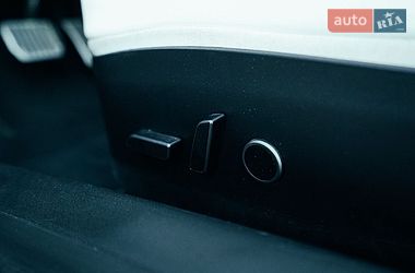 Седан Tesla Model 3 2021 в Харкові