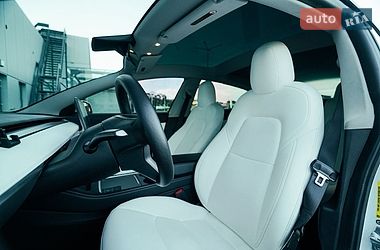 Седан Tesla Model 3 2021 в Харкові