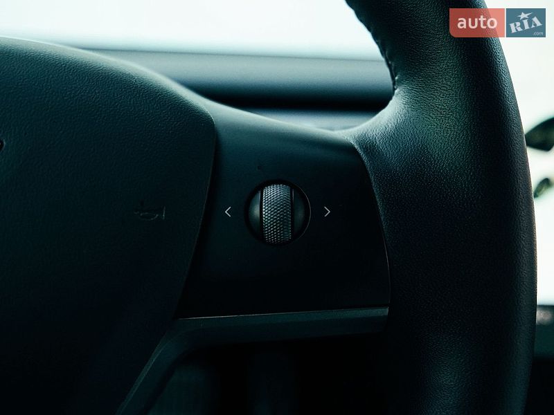 Седан Tesla Model 3 2021 в Харкові