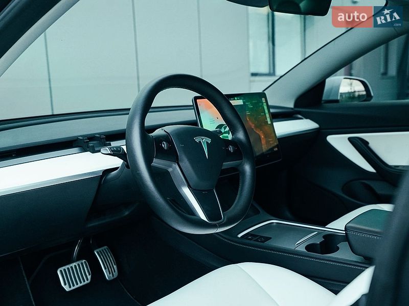 Седан Tesla Model 3 2021 в Харкові