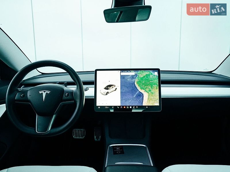 Седан Tesla Model 3 2021 в Харкові