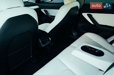Седан Tesla Model 3 2021 в Харкові