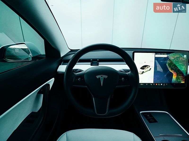 Седан Tesla Model 3 2021 в Харкові