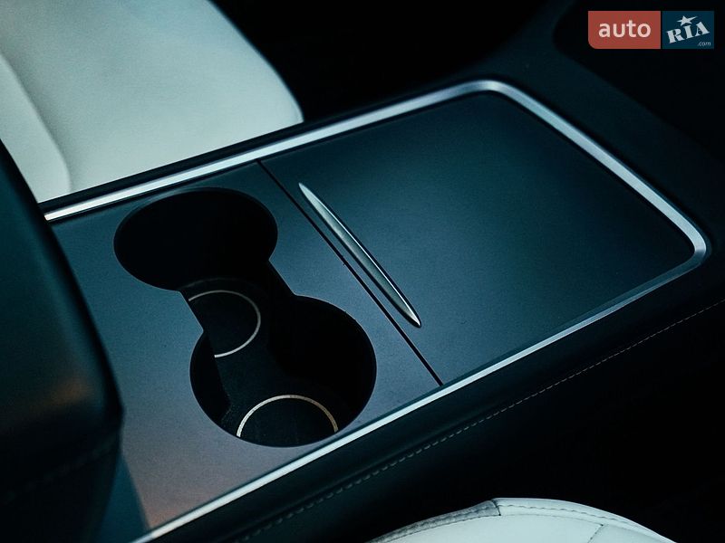Седан Tesla Model 3 2021 в Харкові