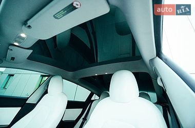 Седан Tesla Model 3 2021 в Харкові