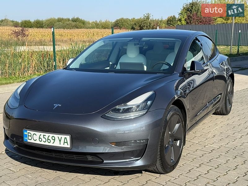 Седан Tesla Model 3 2019 в Коломые