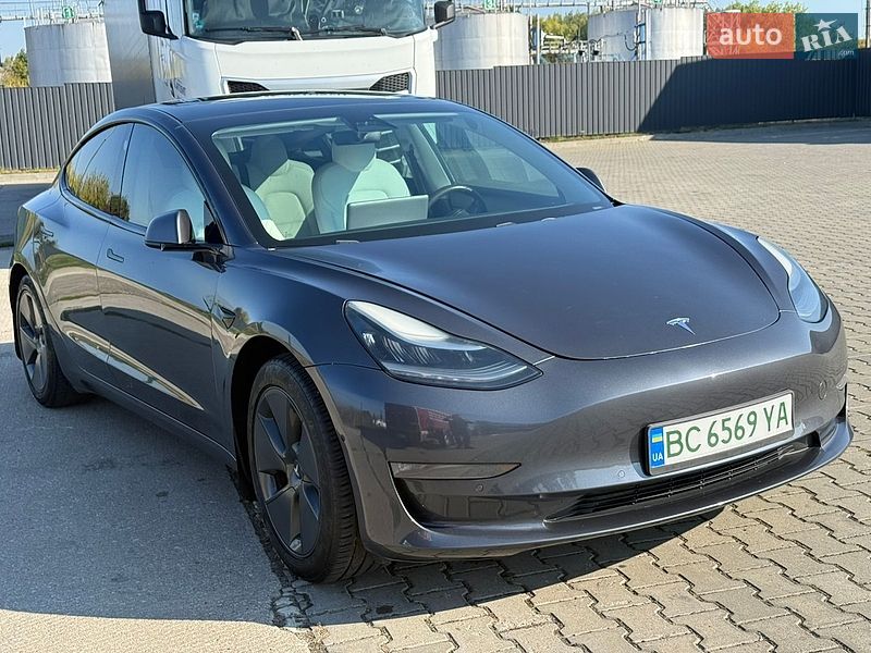 Седан Tesla Model 3 2019 в Коломые
