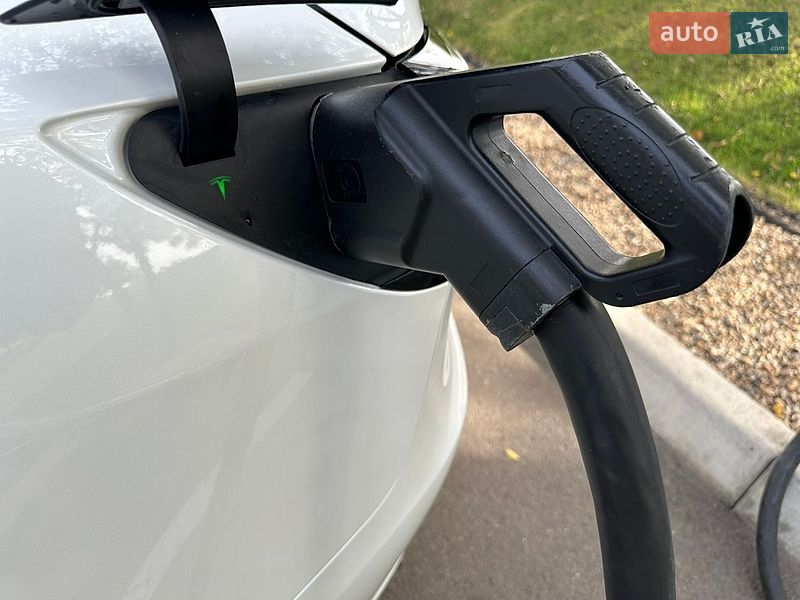 Седан Tesla Model 3 2021 в Могилев-Подольске