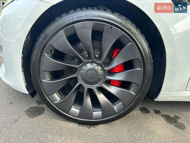 Седан Tesla Model 3 2021 в Могилев-Подольске
