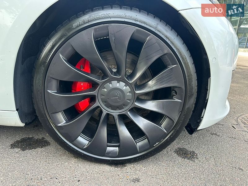 Седан Tesla Model 3 2021 в Могилев-Подольске
