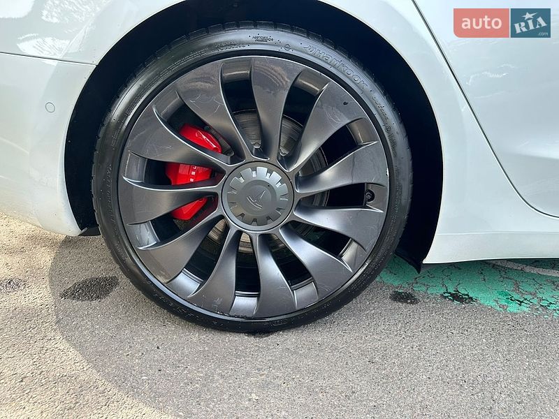 Седан Tesla Model 3 2021 в Могилев-Подольске