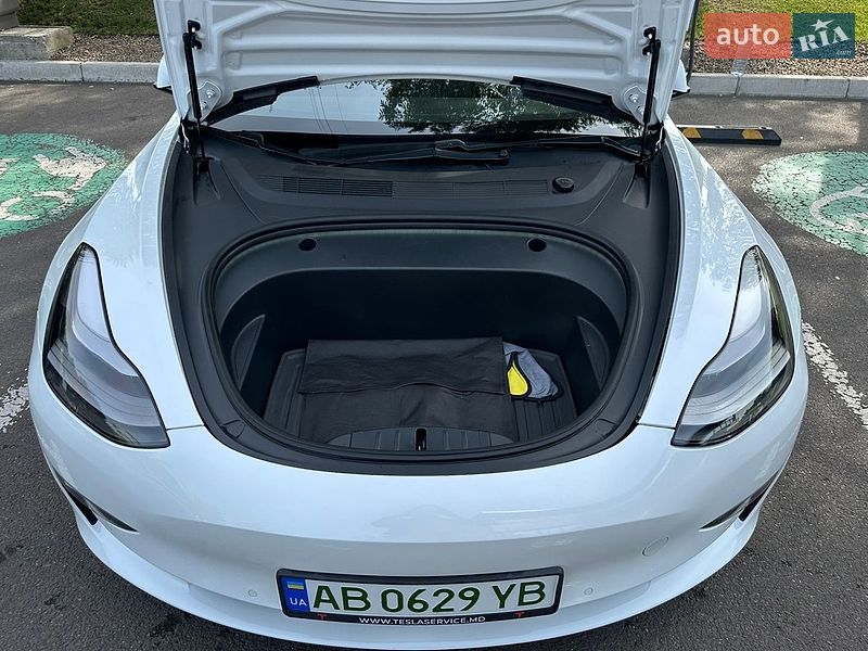Седан Tesla Model 3 2021 в Могилев-Подольске