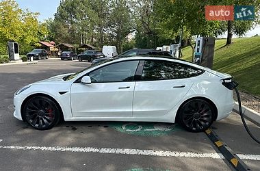 Седан Tesla Model 3 2021 в Могилев-Подольске