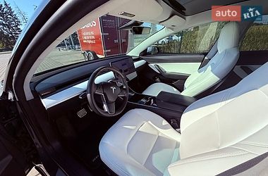 Седан Tesla Model 3 2019 в Коломые