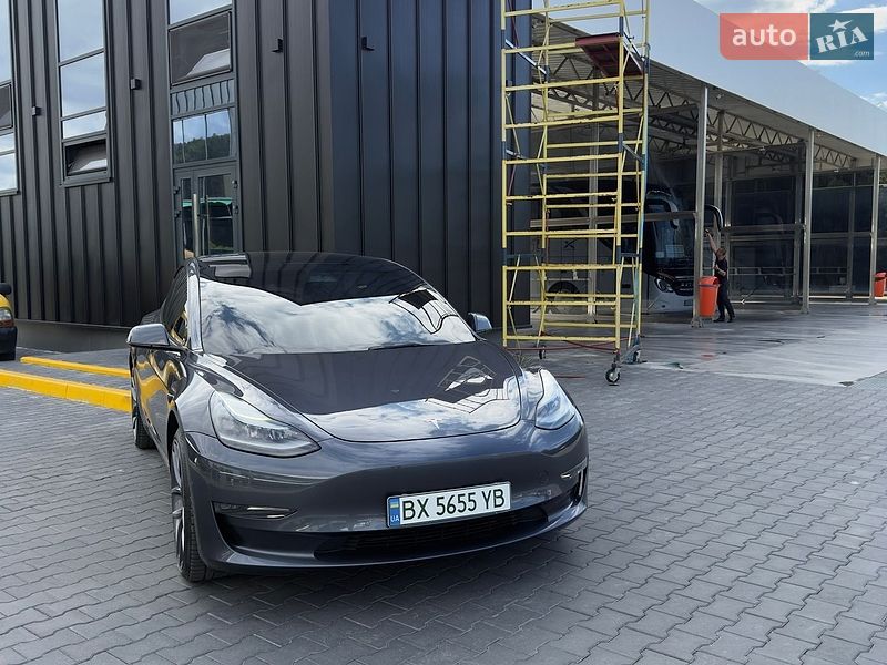 Седан Tesla Model 3 2022 в Кам'янець-Подільському