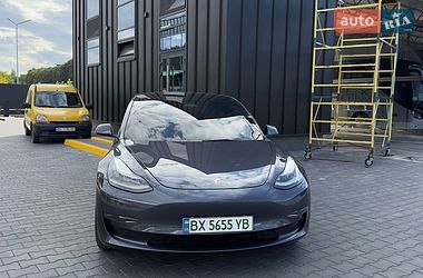 Седан Tesla Model 3 2022 в Кам'янець-Подільському