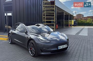 Седан Tesla Model 3 2022 в Кам'янець-Подільському