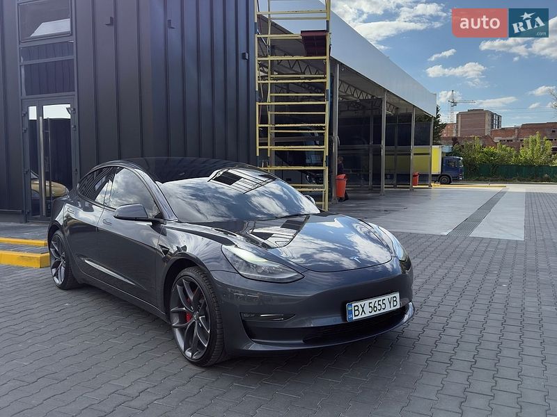 Седан Tesla Model 3 2022 в Кам'янець-Подільському