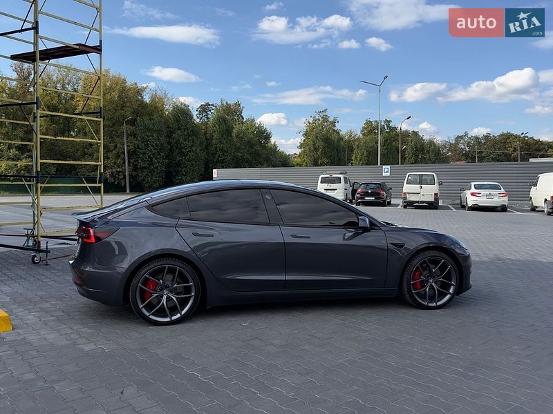 Седан Tesla Model 3 2022 в Кам'янець-Подільському
