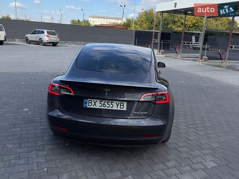 Седан Tesla Model 3 2022 в Кам'янець-Подільському