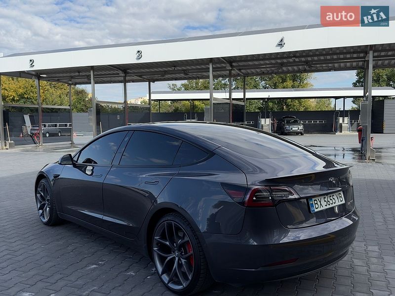 Седан Tesla Model 3 2022 в Кам'янець-Подільському