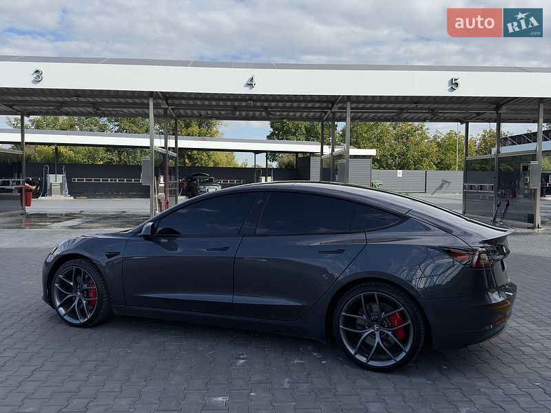 Седан Tesla Model 3 2022 в Кам'янець-Подільському
