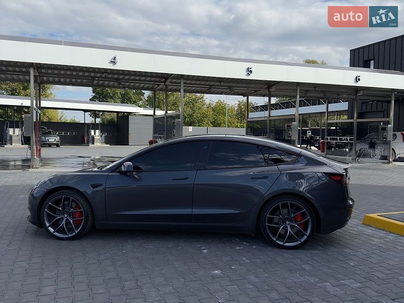 Седан Tesla Model 3 2022 в Кам'янець-Подільському