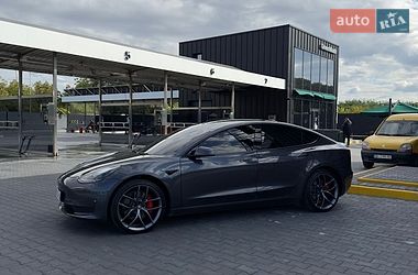 Седан Tesla Model 3 2022 в Кам'янець-Подільському