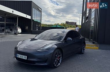 Седан Tesla Model 3 2022 в Кам'янець-Подільському
