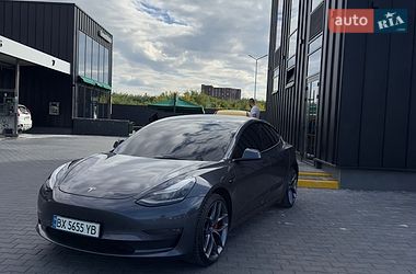 Седан Tesla Model 3 2022 в Кам'янець-Подільському