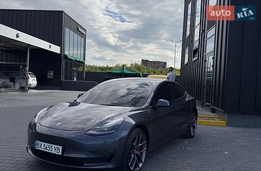 Седан Tesla Model 3 2022 в Кам'янець-Подільському