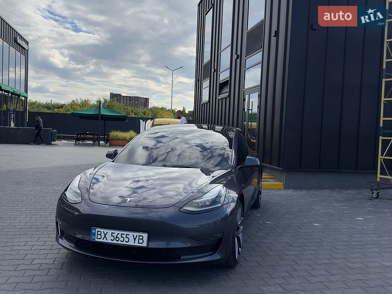 Седан Tesla Model 3 2022 в Кам'янець-Подільському