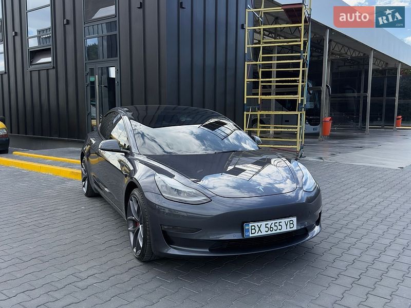Седан Tesla Model 3 2022 в Кам'янець-Подільському