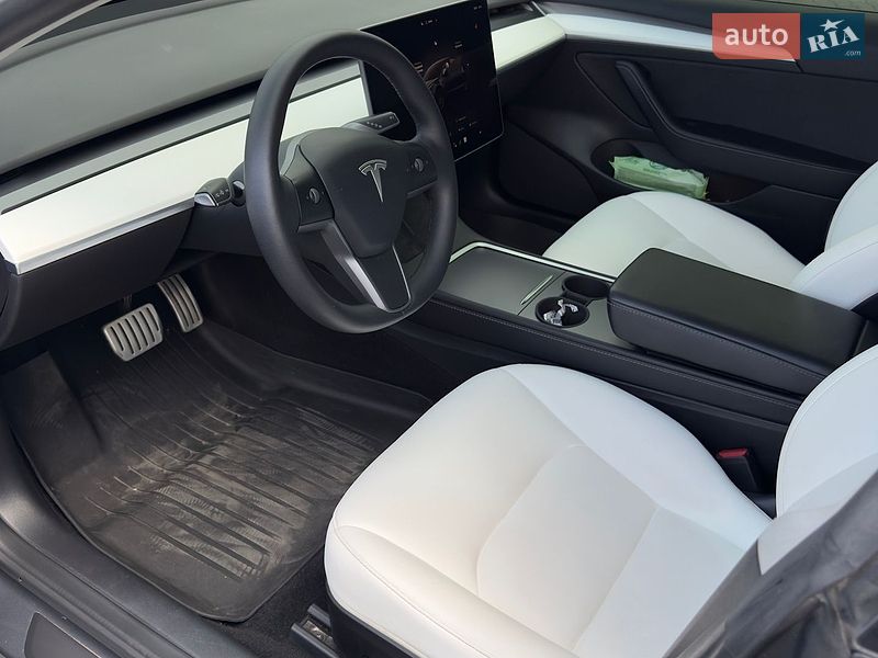 Седан Tesla Model 3 2022 в Кам'янець-Подільському