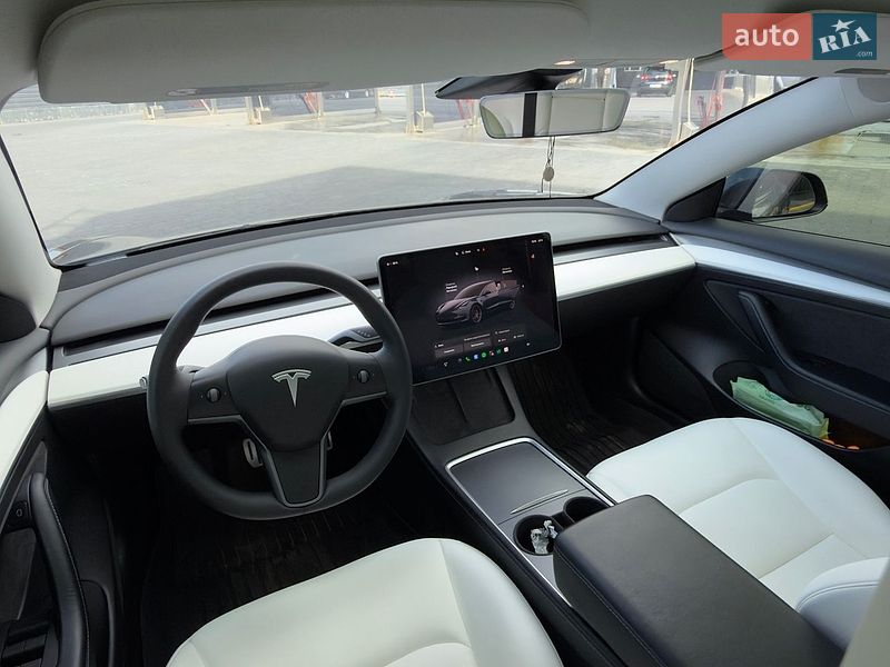Седан Tesla Model 3 2022 в Кам'янець-Подільському