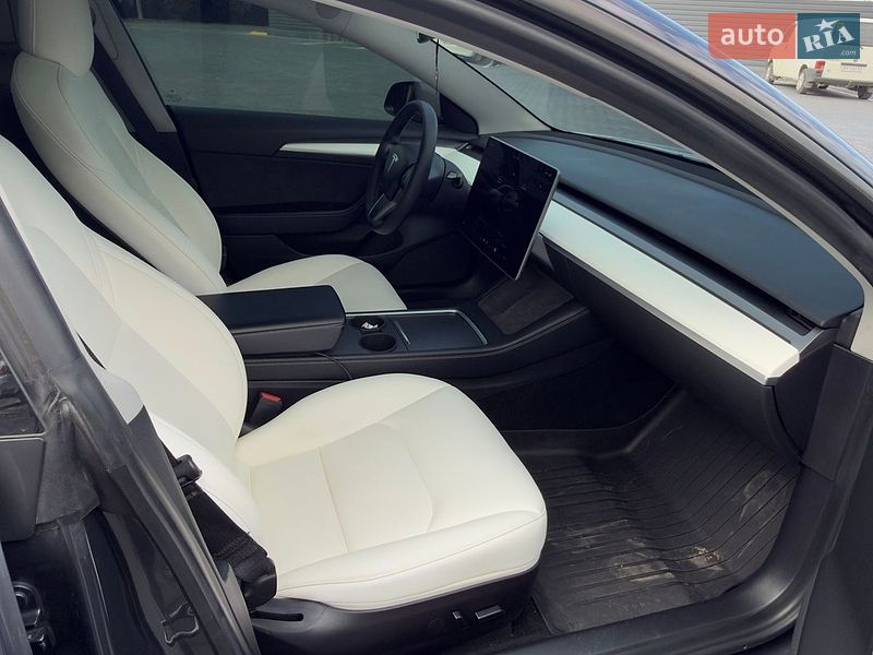 Седан Tesla Model 3 2022 в Кам'янець-Подільському