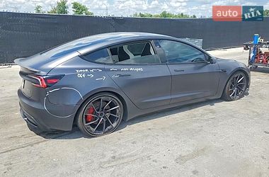 Седан Tesla Model 3 2024 в Львові