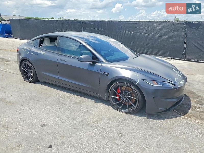 Седан Tesla Model 3 2024 в Львові