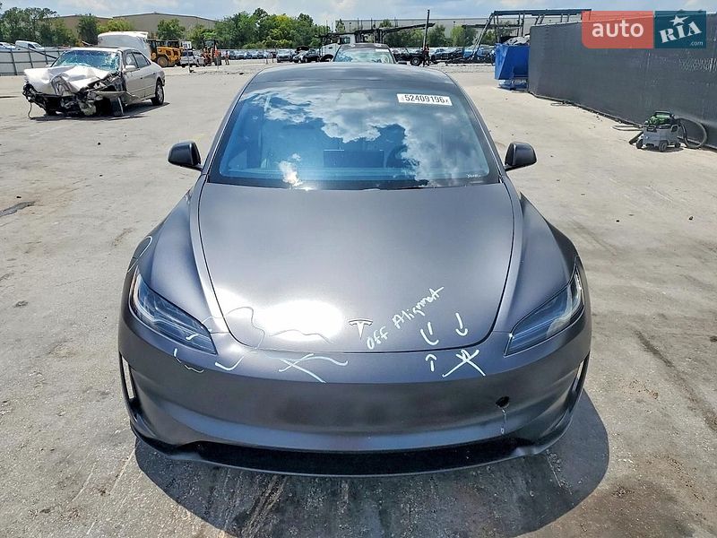 Седан Tesla Model 3 2024 в Львові
