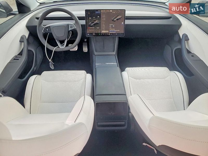 Седан Tesla Model 3 2024 в Львові