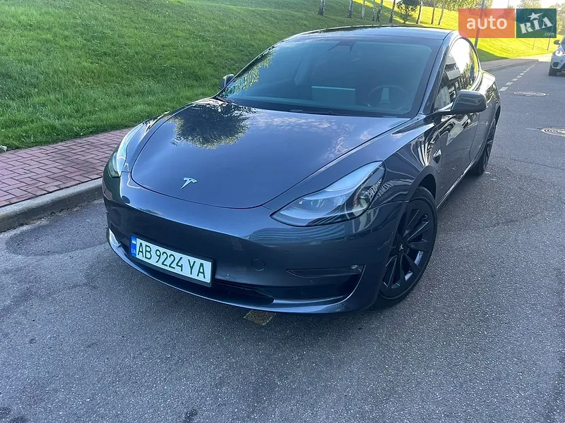 Tesla Model 3 2022